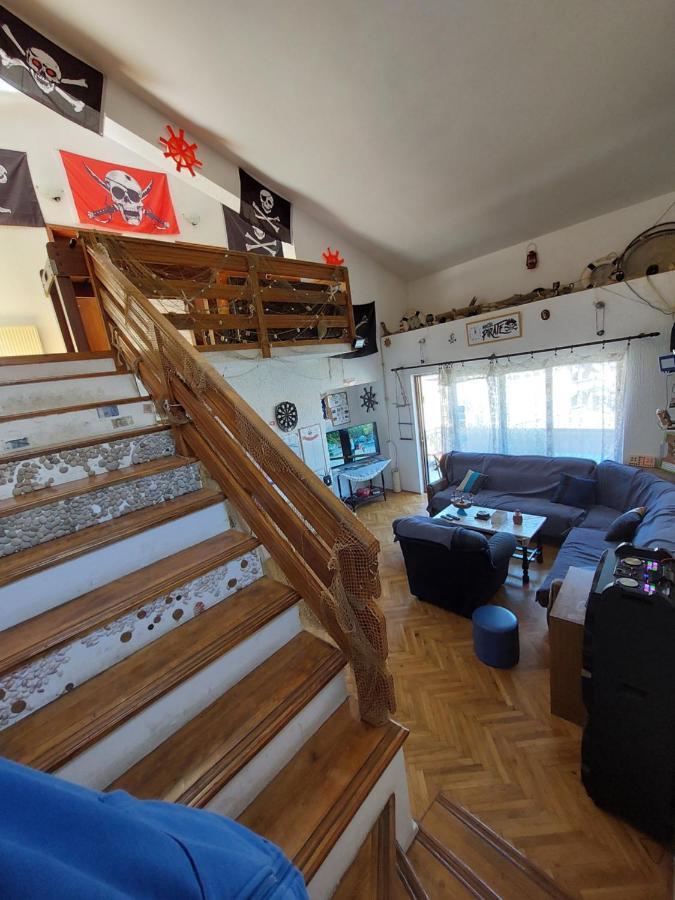 Pirate Backpackers Ulcinj Exterior foto