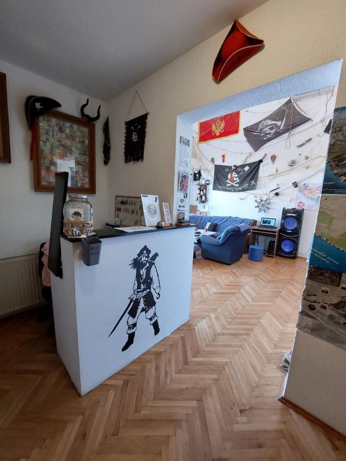 Pirate Backpackers Ulcinj Exterior foto