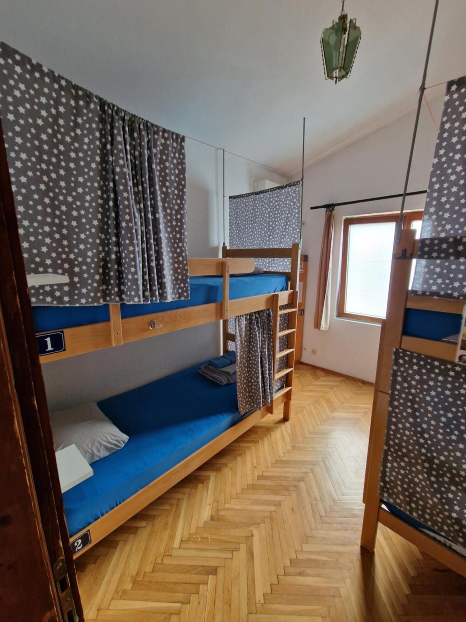 Pirate Backpackers Ulcinj Exterior foto