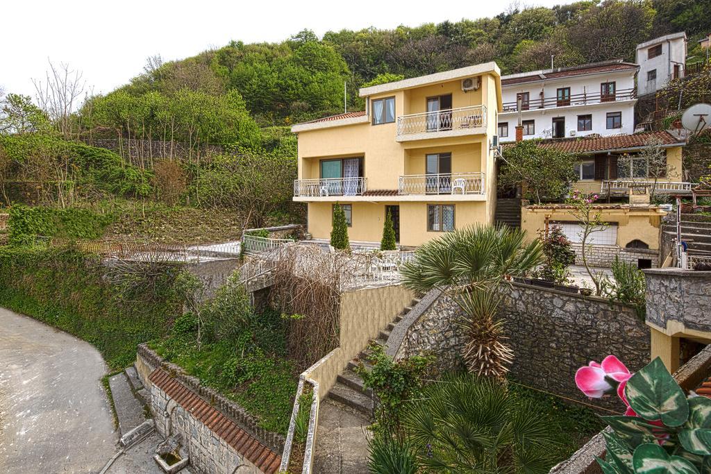 Pirate Backpackers Ulcinj Exterior foto