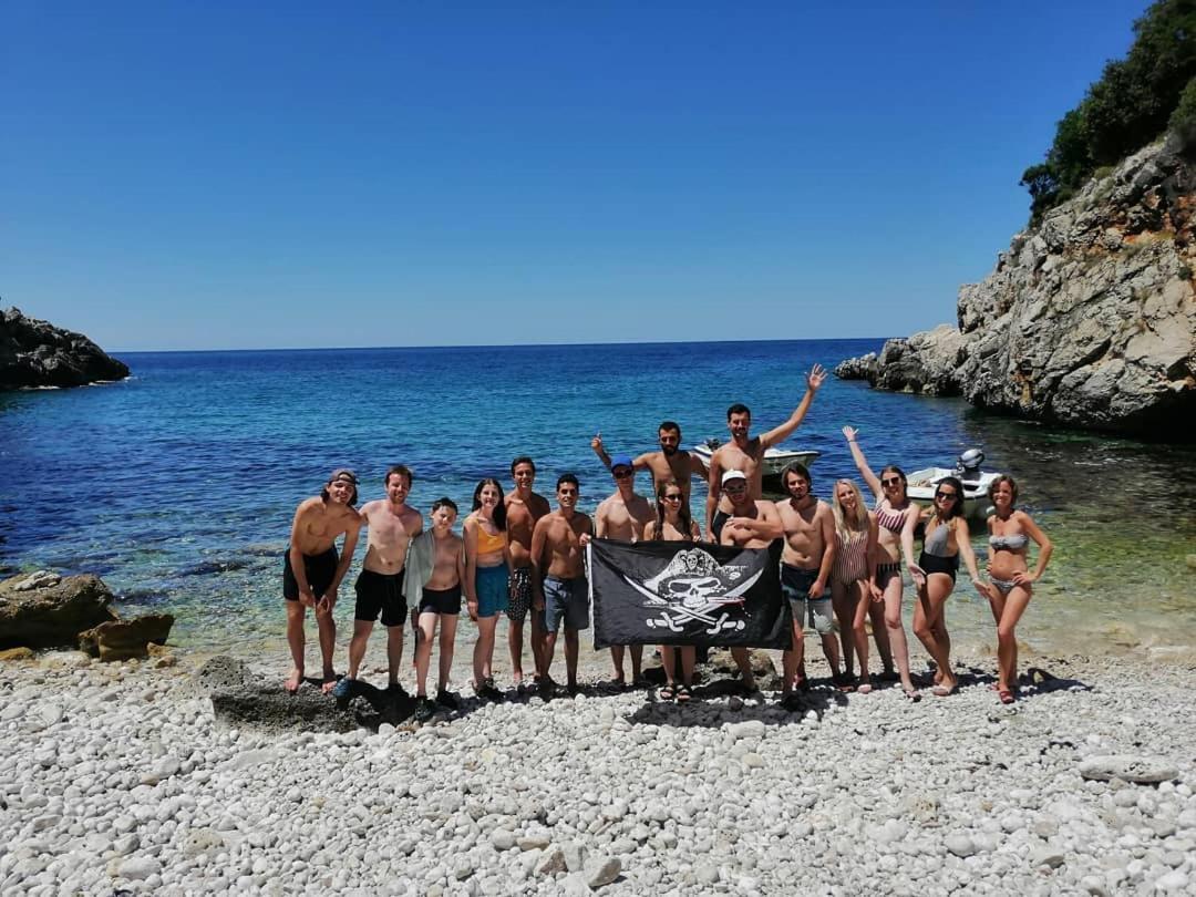 Pirate Backpackers Ulcinj Exterior foto